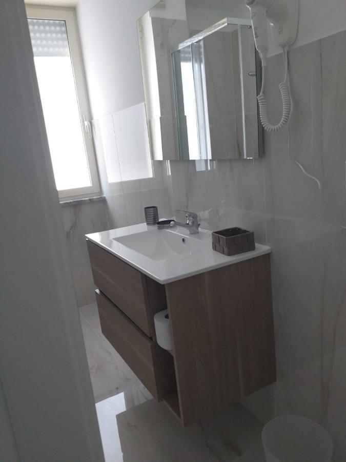B&B Isole - Rione Alto Неаполь Екстер'єр фото